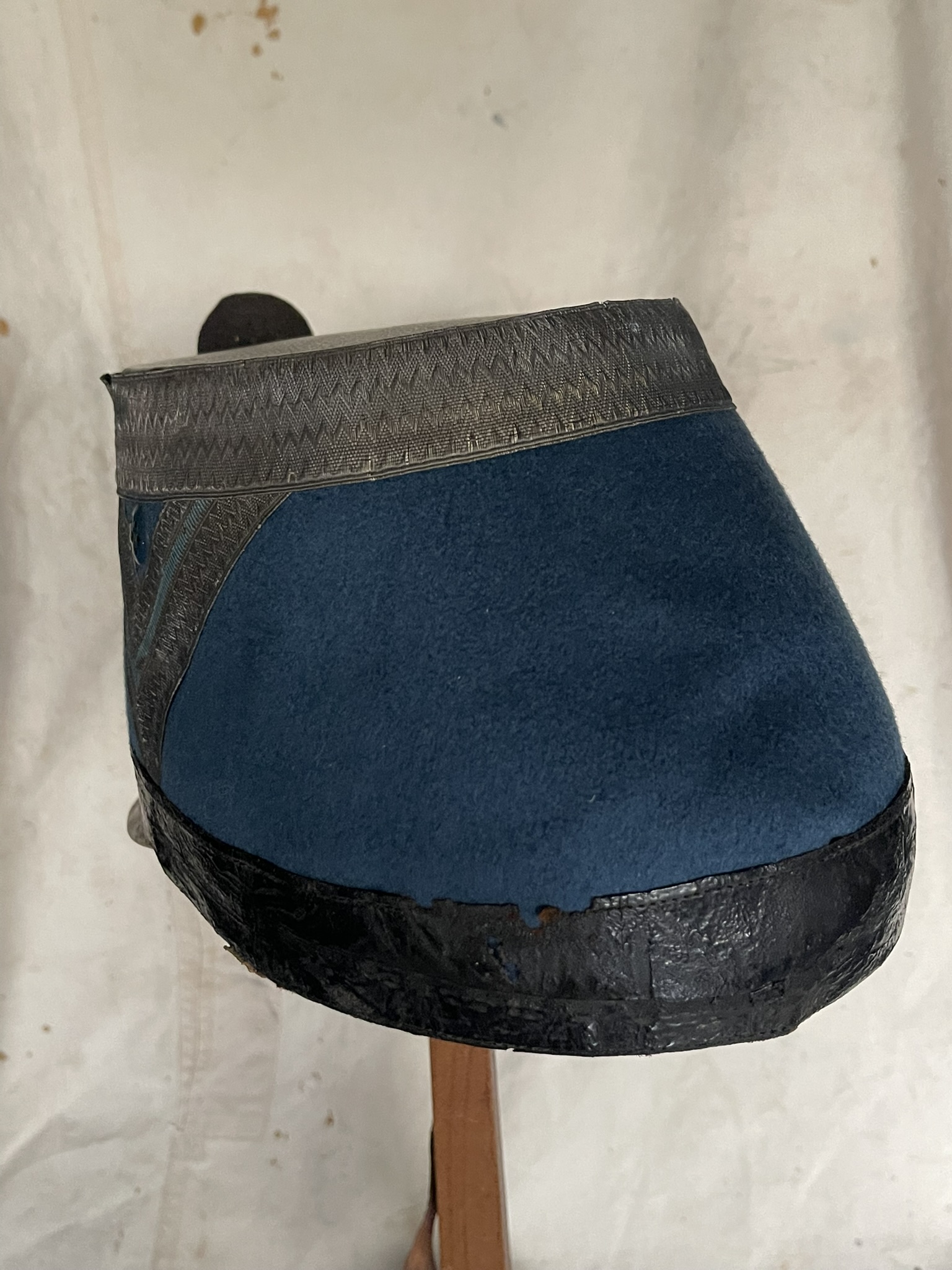 Shako modèle 1884 d'officier de l'Ecole de Cavalerie – Image 3